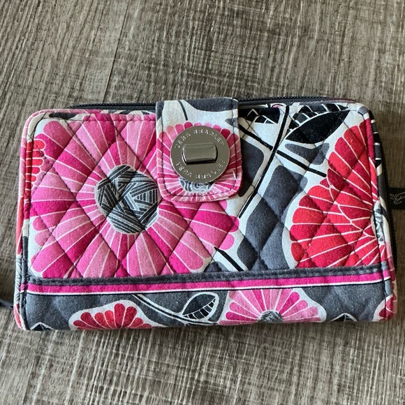 Vera Bradley Floral Quilted Wallet with Pink and Gray Design - Picture 1 of 10
